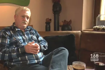 Policie prověřuje seniora, který v e-mailech varoval, že „Drahoš podporuje masivní islamizaci“