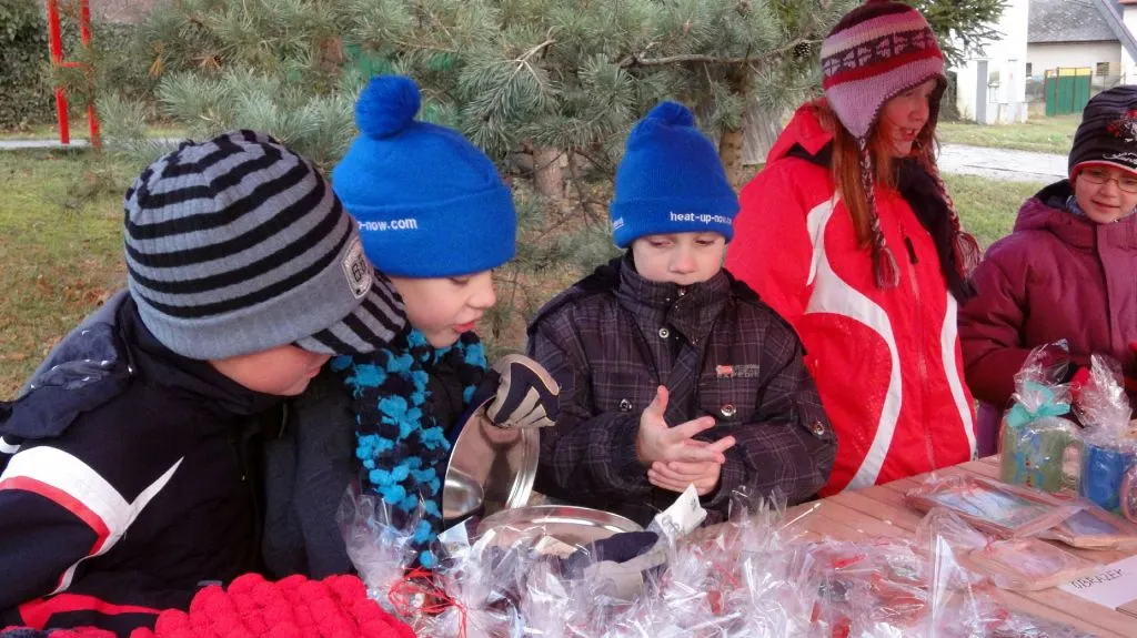 Vánoční zdobení a jarmark v Líšnici