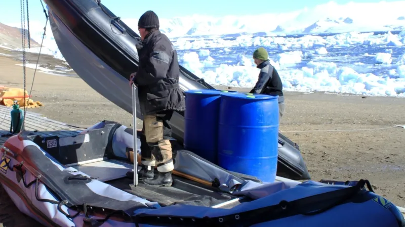 Údržba gumových člunů před jejich uskladněním na zimu
