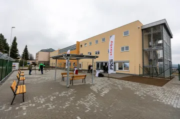 Ve Světlé se otevřela nová ubytovna pro vězeňkyně. Nastěhují se tam i ženy z opavské věznice