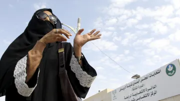 V Saúdské Arábii šly ženy poprvé k volbám