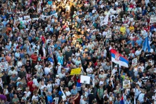 V Srbsku protestovaly desetitisíce lidí proti těžbě lithia