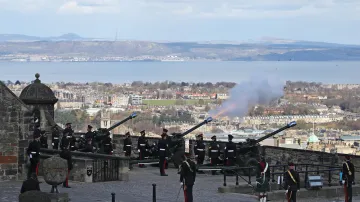 105. pluk královského dělostřelectva ve skotském Edinburghu na místním hradu