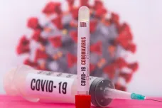 Britská firma oznámila, že má velmi účinný lék proti koronaviru. Interferon beta má být „obrat ve hře“