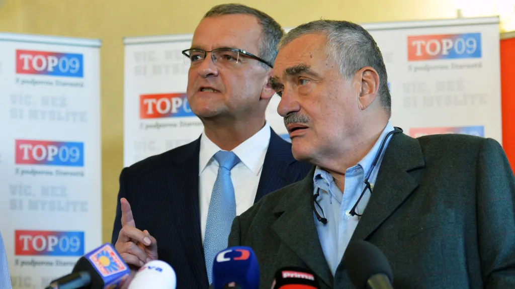 Miroslav Kalousek a Karel Schwarzenberg ve volebním štábu TOP 09