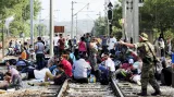 Události, komentáře: Evropa se pře o uprchlické kvóty