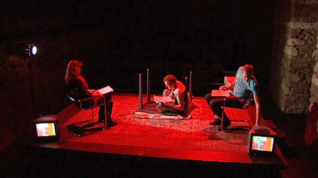 Theatre Uncut / Divadlo Letí