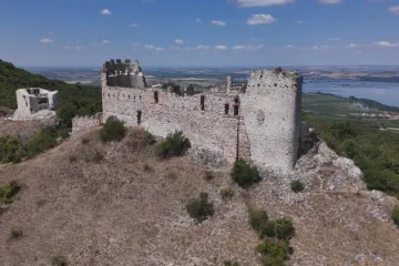 Archeologové na Děvičkách odkryli základy zřejmě bývalé strážnice