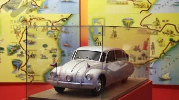 Expozice připomíná i cestovatele Hanzelku a Zikmunda
