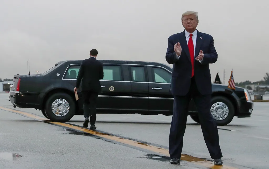 Americký prezident Donald Trump navštívil při své cestě po Spojených státech město Miami, kde zatleskal přihlížejícím příznivcům