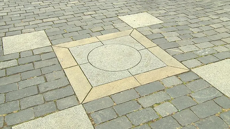 Místo původního Mariánského sloupu