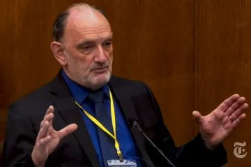 Hlavní příčinou smrti Floyda bylo podle patologa obhajoby selhání srdce. Co to způsobilo, prý nelze přesně určit