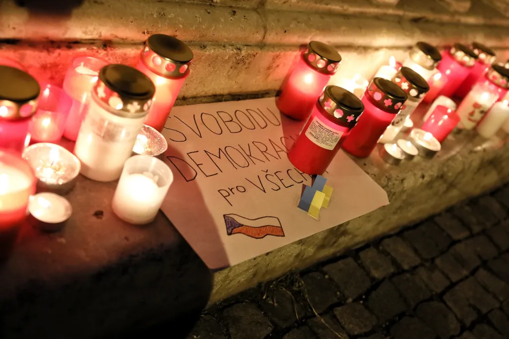 Svíčky v rámci vzpomínky na události 17. listopadu vzplály i v Brně