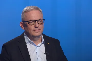 Nový senátor David Smoljak: Senát je důležitá kotva, může zabránit vítězi voleb měnit ústavu