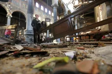 Egypt odsoudil k trestu smrti 17 lidí za útoky na kostely