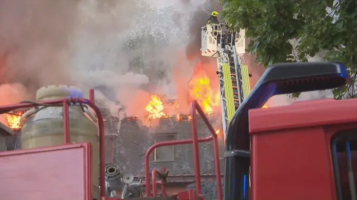 V Roztokách u Prahy hoří alzheimer centrum