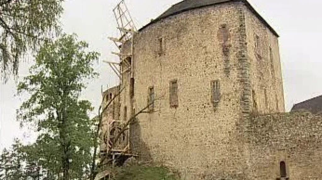 Oprava hradu Točník