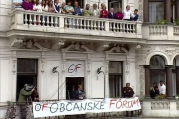30 let zpět: Revoluce není dokončena