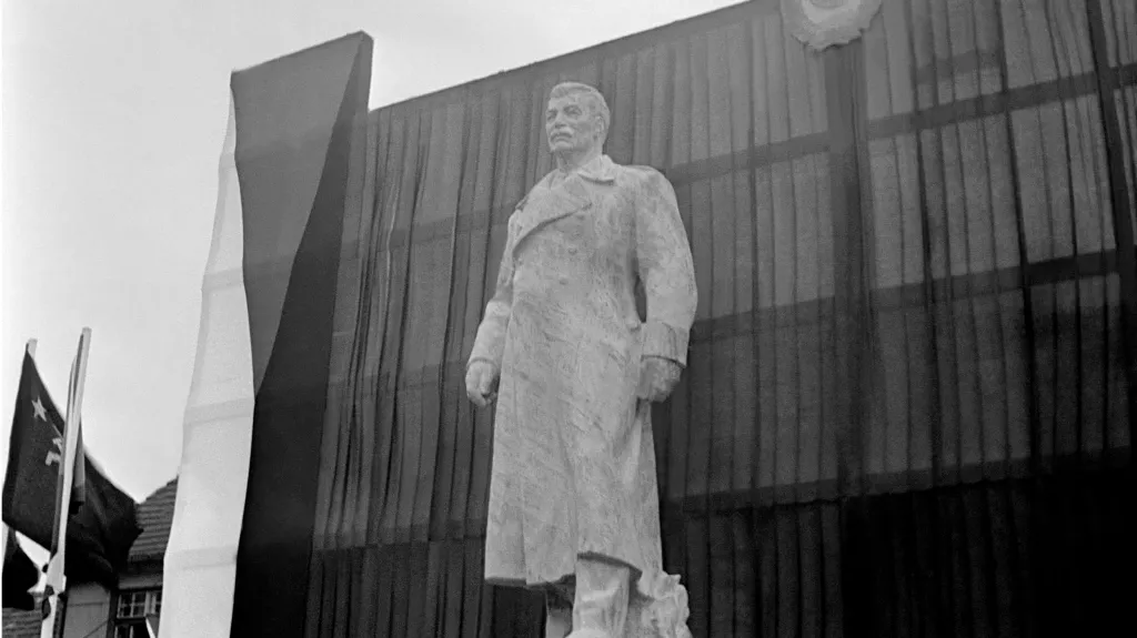 Komárovský Stalin z roku 1951