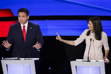Debata bez favorita. Haleyová kritizovala Trumpovu mstivost, DeSantis jeho migrační politiku