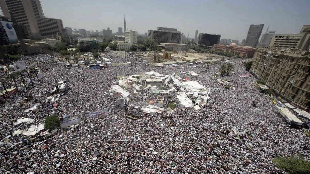 Egypťané znovu zaplnili náměstí Tahrír