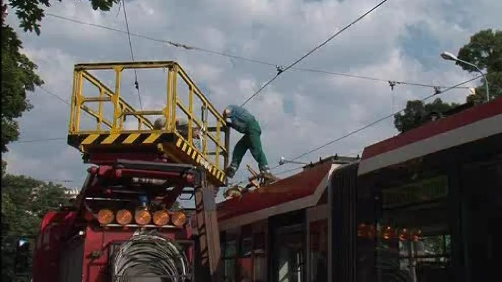 Centrum Brna blokovala porouchaná tramvaj