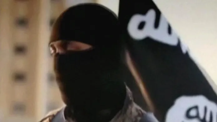 FBI pátrá po totožnosti džihádisty amerického původu
