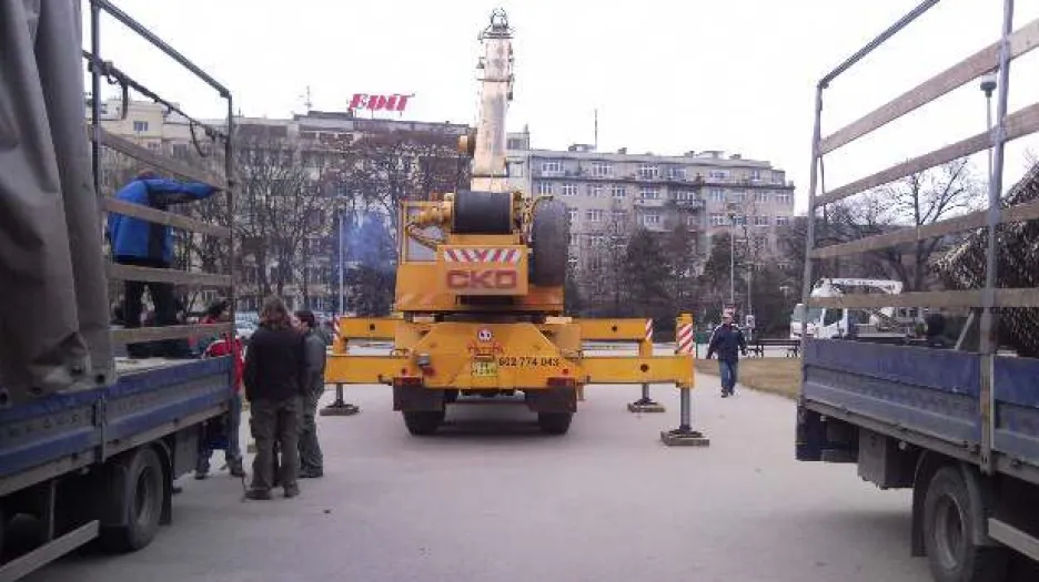 Klíčová socha, instalace v Brně na Moravském náměstí