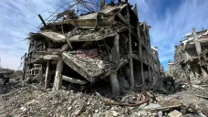 Zničená budova v Gaze
