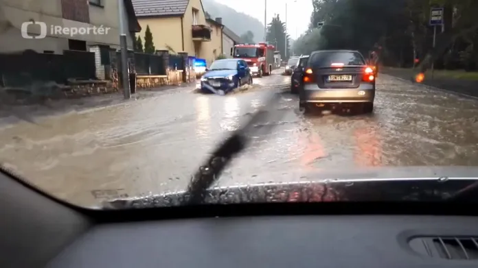 iReportér Michal Vojtěch: Záplavy v Praze Radotíně