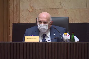 Brífink Ústavního soudu, který kvůli porušení rovnosti zrušil část volebního zákona