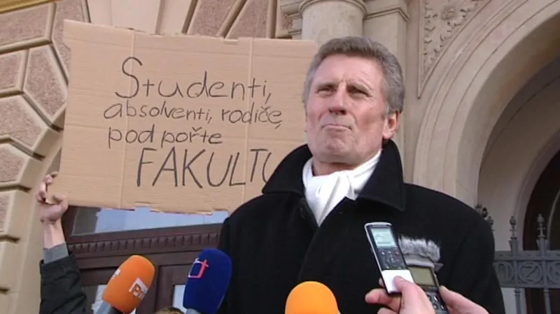 Děkan plzeňských práv Jan Pauly