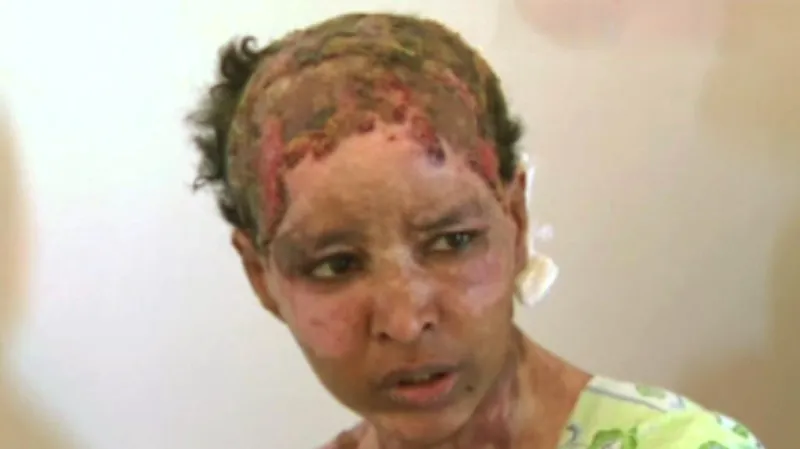 Chůva Kaddáfího vnuka a vnučky, kterou mučila jejich matka