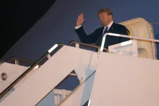 Trump dorazil do Hanoje. Čeká ho dvoudenní jednání se severokorejským diktátorem