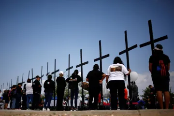 Střelec z El Pasa dostal devadesát doživotních trestů, za oběti si vybíral Hispánce