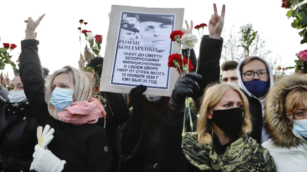 Lidé uctili památku zemřelého aktivisty