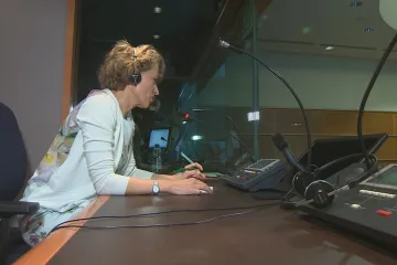 Na evropské volby se připravují také tlumočníci. Někteří ovládají i osm jazyků