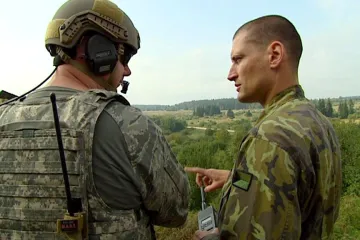 Armádě chybí peníze, nové zbraně obdrží jen třetina vojáků