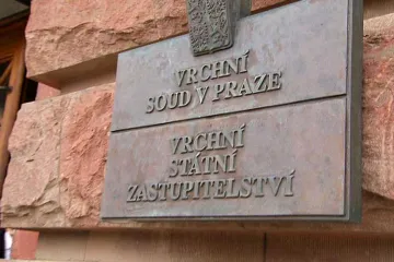 Žalobce viní zaměstnance finančního ředitelství z přijetí úplatku