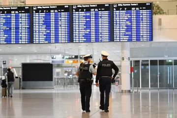 Německá policie potvrdila další výskyt dronů nad letištěm v Mnichově