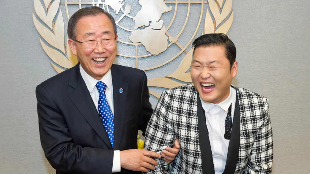 Pan Ki-mun a PSY se sešli v OSN