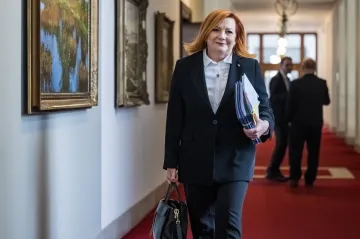 Schodek letošního rozpočtu by měl být asi 310 miliard, zjistila ČT