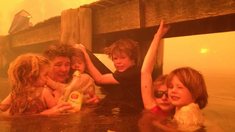 Tammy Holmesová se svými vnoučaty