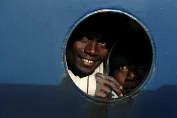 Uprchlíky z lodí ve Středozemním moři přijme devět zemí EU. Česko ne