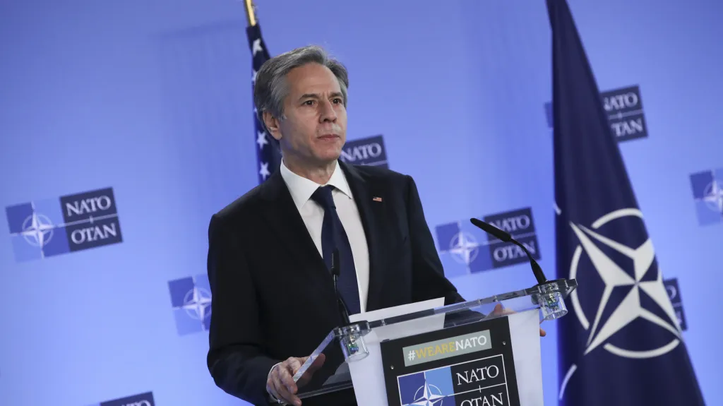 Blinken před jednáním ministrů zahraničí NATO v Bruselu