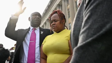 Matka zastřelené Breonny Taylorové Tamika Palmerová po vynesení rozsudku (21. července 2025)