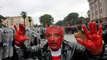 Protivládní demonstrace v Albánii