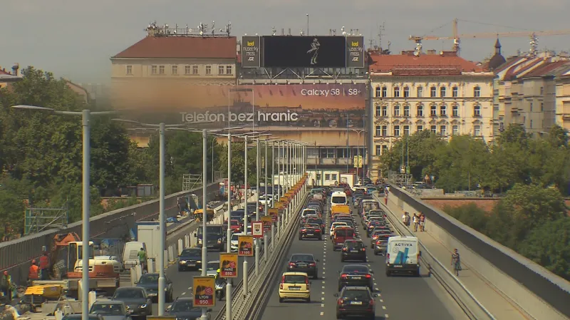 Billboard na Nuselském mostě