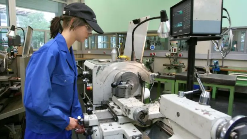 Průmyslové podniky hlásí nárůst zakázek - přicházejí z Česka i ze zahraničí