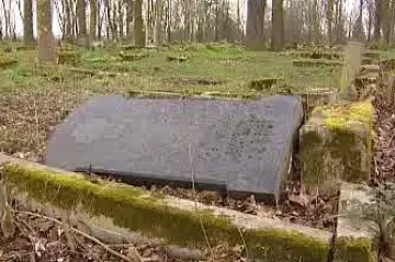 Zastupitelstvo v Chebu projednává zřízení vojenského hřbitova